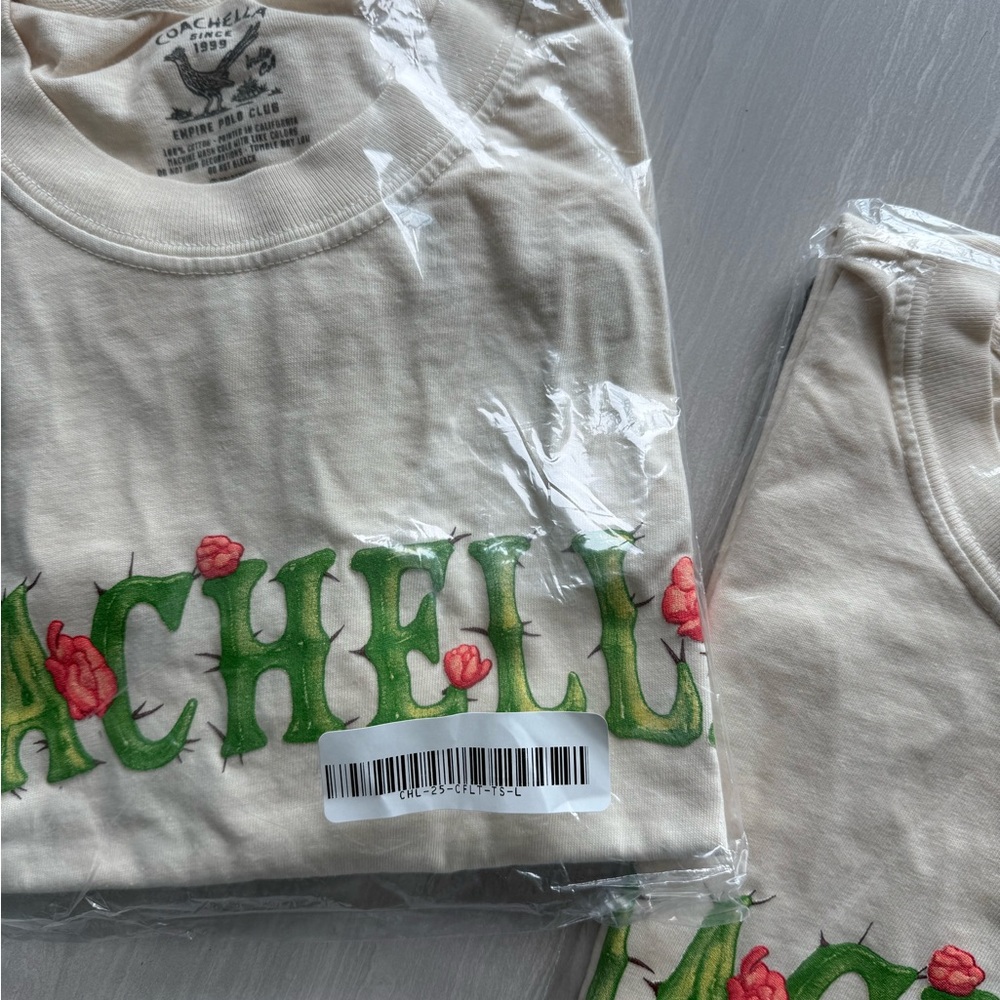 Coachella • Cactus Flower 2025 Lineup Tee - Picture 3 of 9